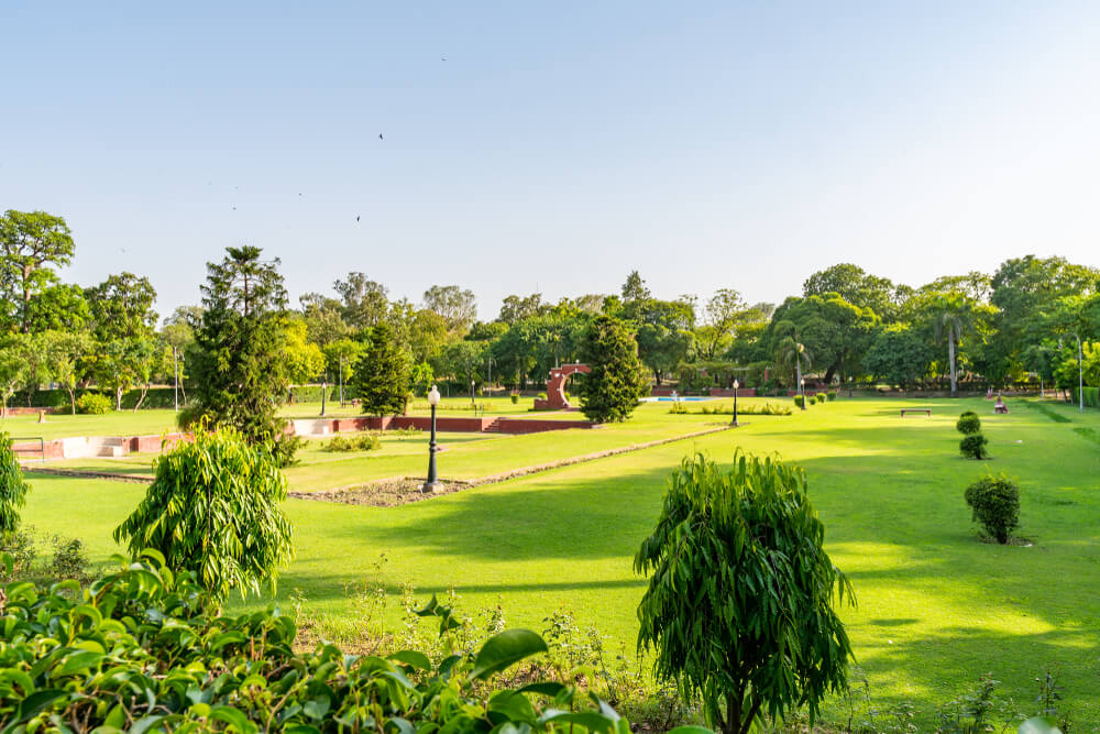 Bagh e Jinnah garden
