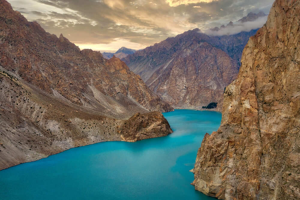 Attabad Lake | One of the Most Beautiful Lakes in Hunza Pakistan