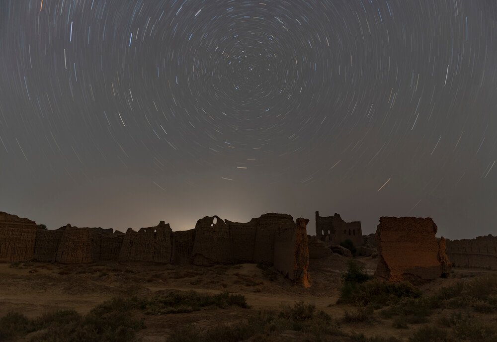 mauj garh fort night view in pakistan