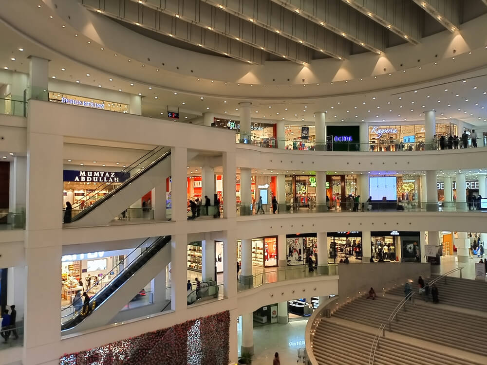 LUCKY ONE MALL