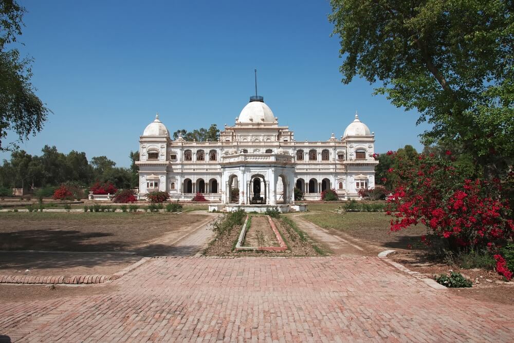 Sadiq Garh Palace