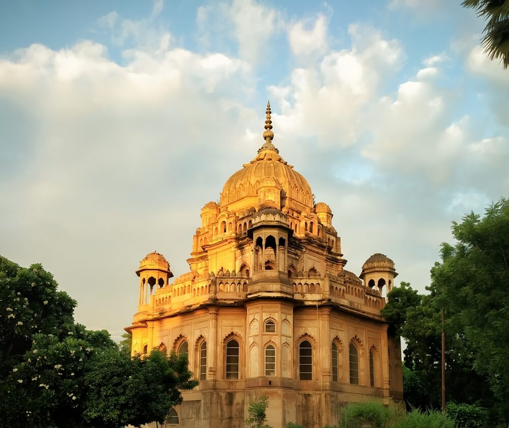 Khurshid Tomb