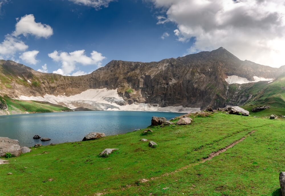 Pakistan Traveler Trails