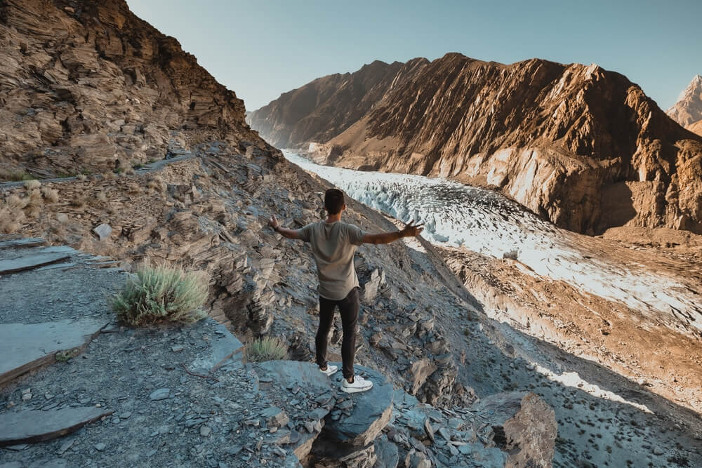 hiking pakistan