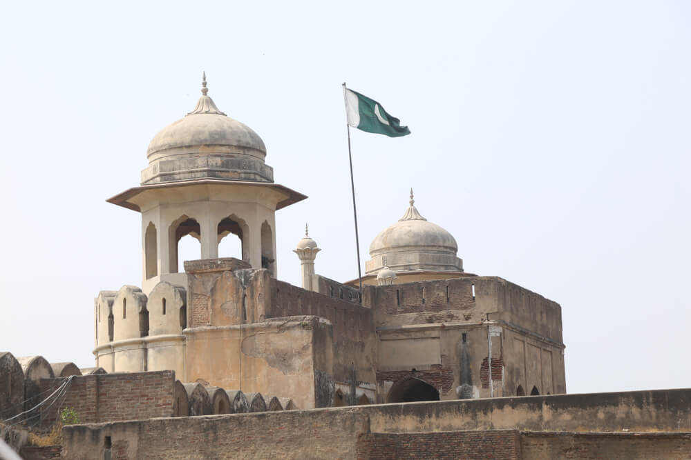 pakistan flag hoisting